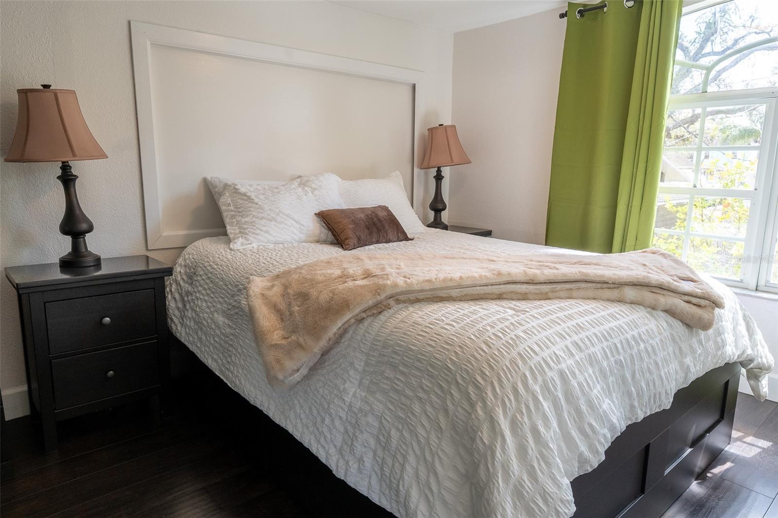 Image 6 of 12 For 203 Crest Avenue