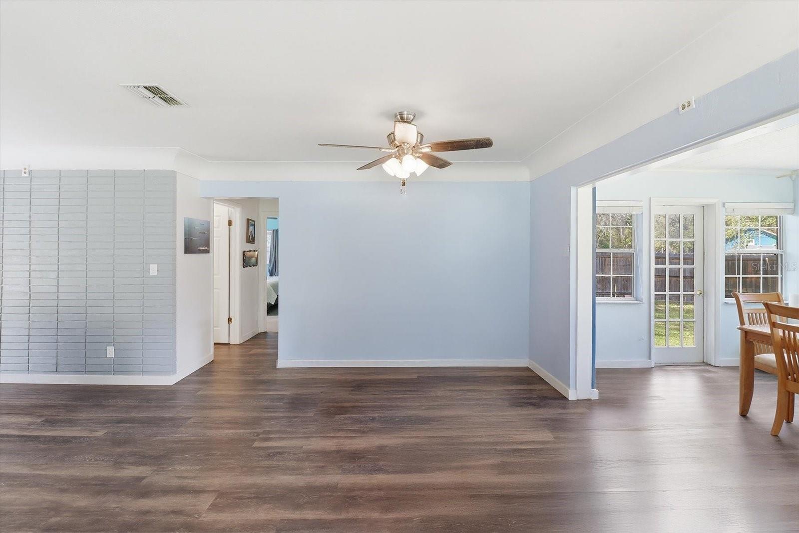 Image 16 of 51 For 9451 Green Bay Lane