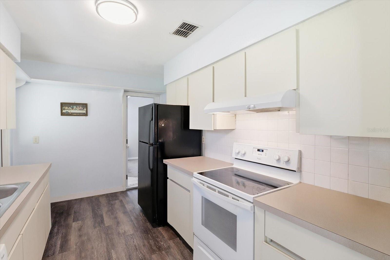 Image 24 of 51 For 9451 Green Bay Lane