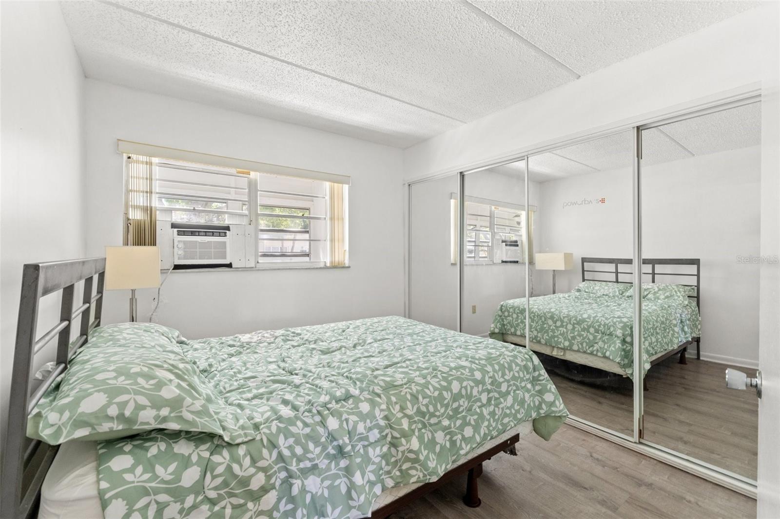 Image 12 of 16 For 11700 Park Boulevard 202