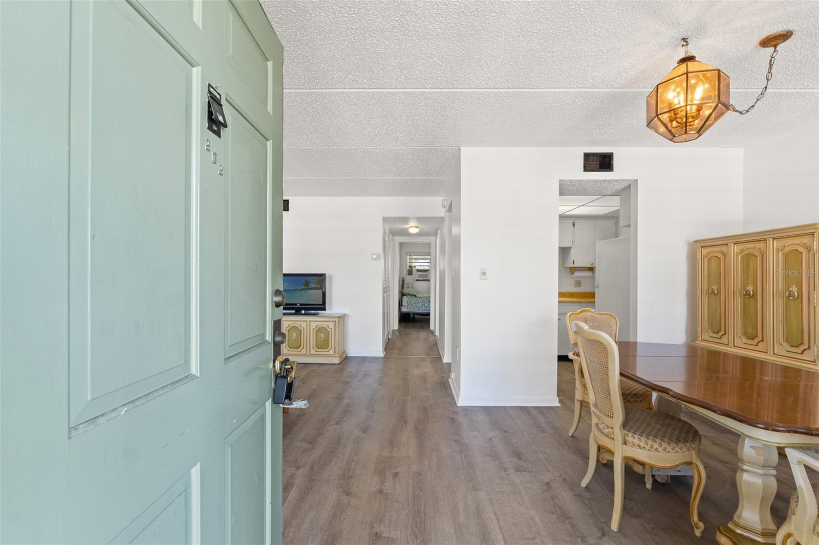 Image 3 of 16 For 11700 Park Boulevard 202