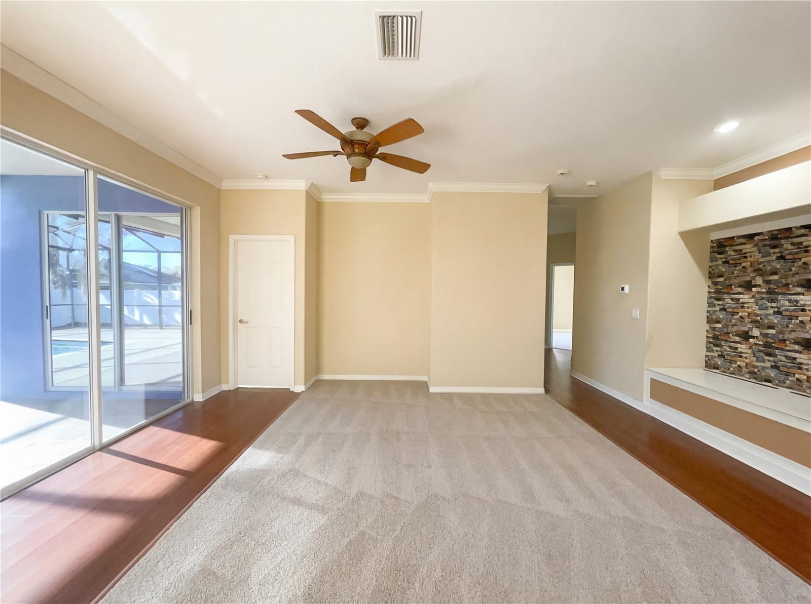 Image 12 of 25 For 2304 Hamlet Circle