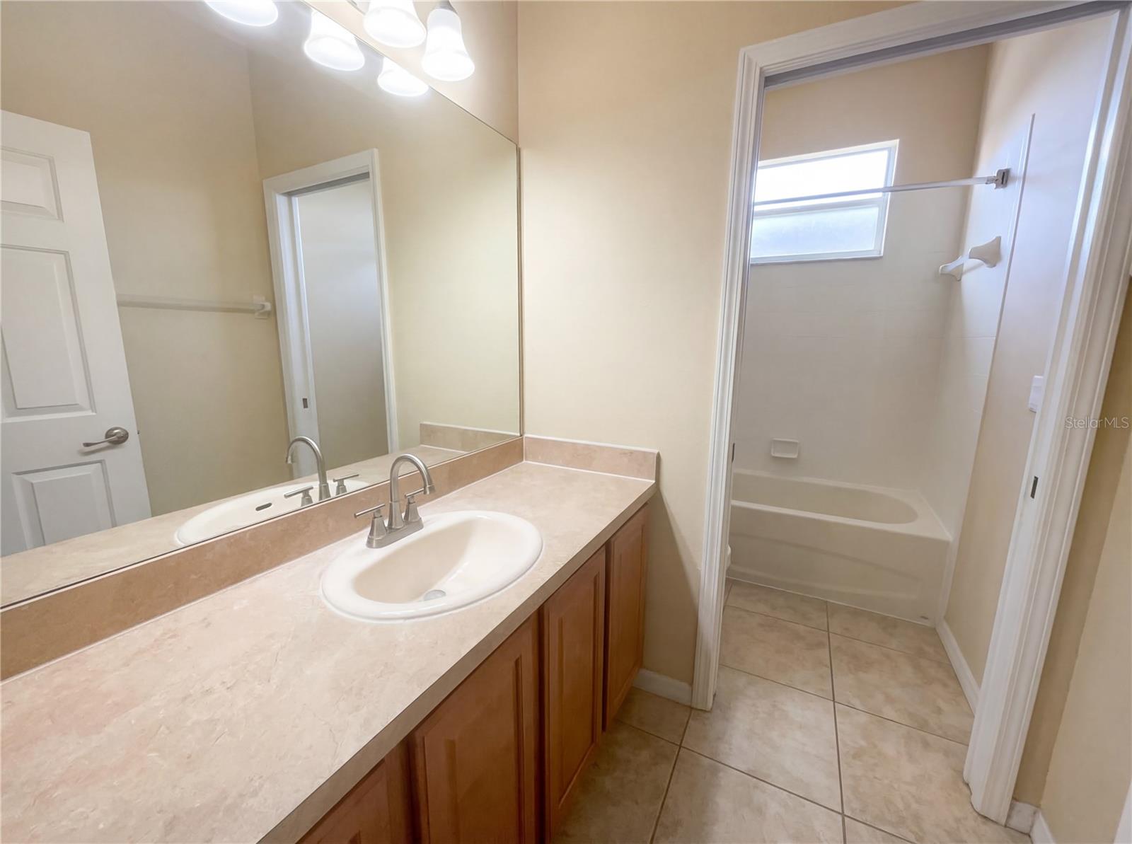 Image 18 of 25 For 2304 Hamlet Circle