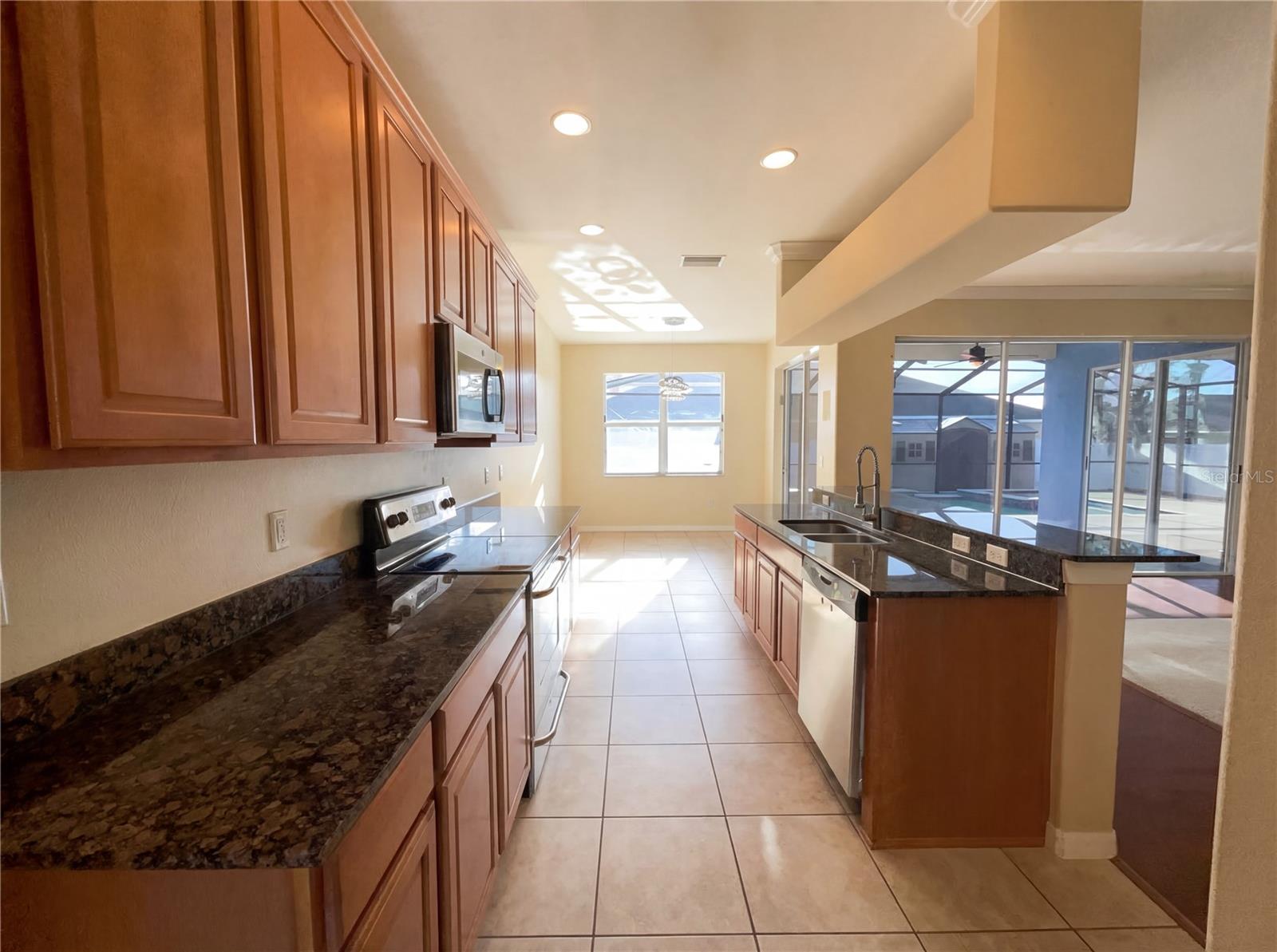 Image 2 of 25 For 2304 Hamlet Circle