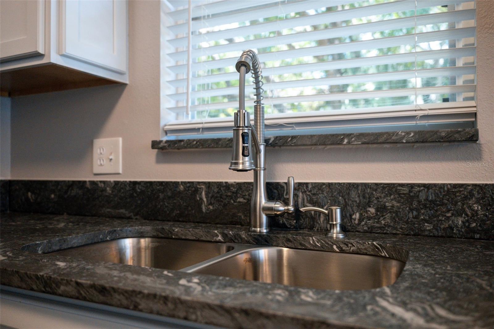 Image 21 of 53 For 428 Klosterman Road W