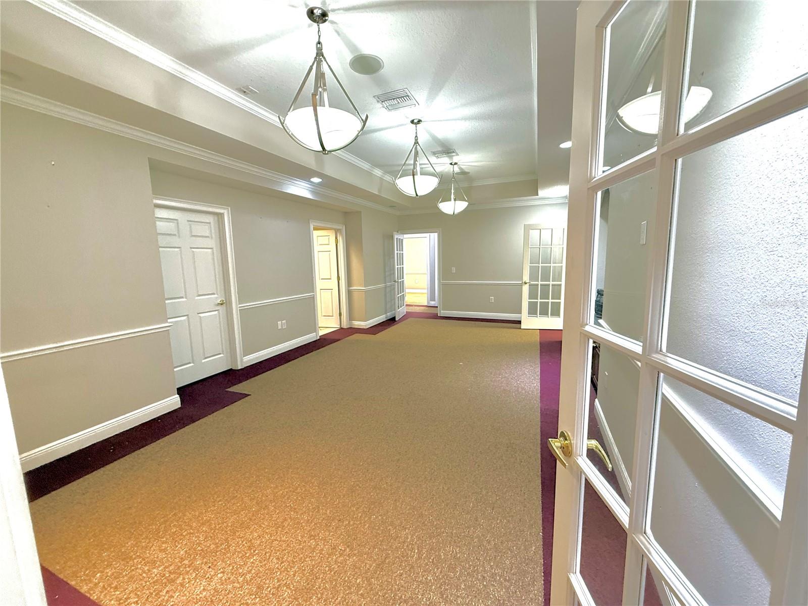 Image 14 of 30 For 1440 Bloomingdale Avenue