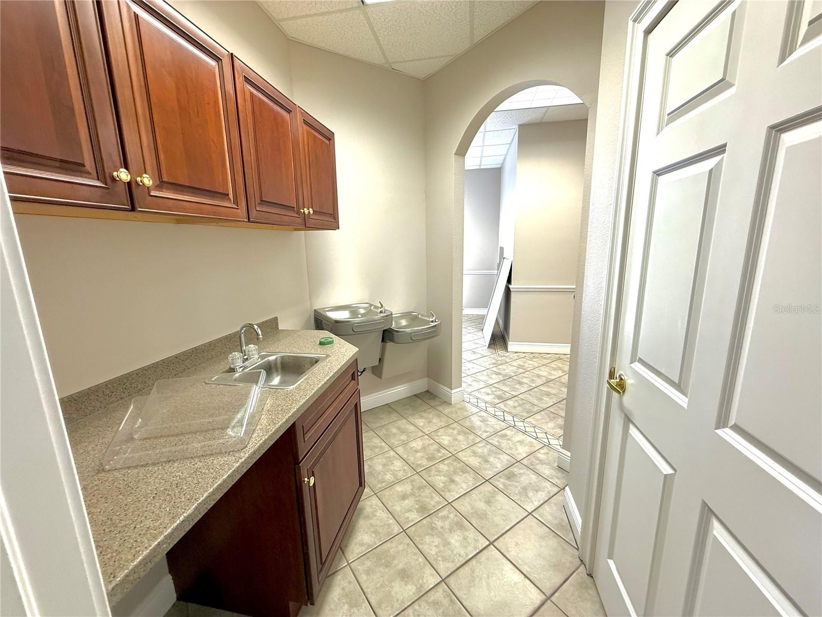 Image 18 of 30 For 1440 Bloomingdale Avenue