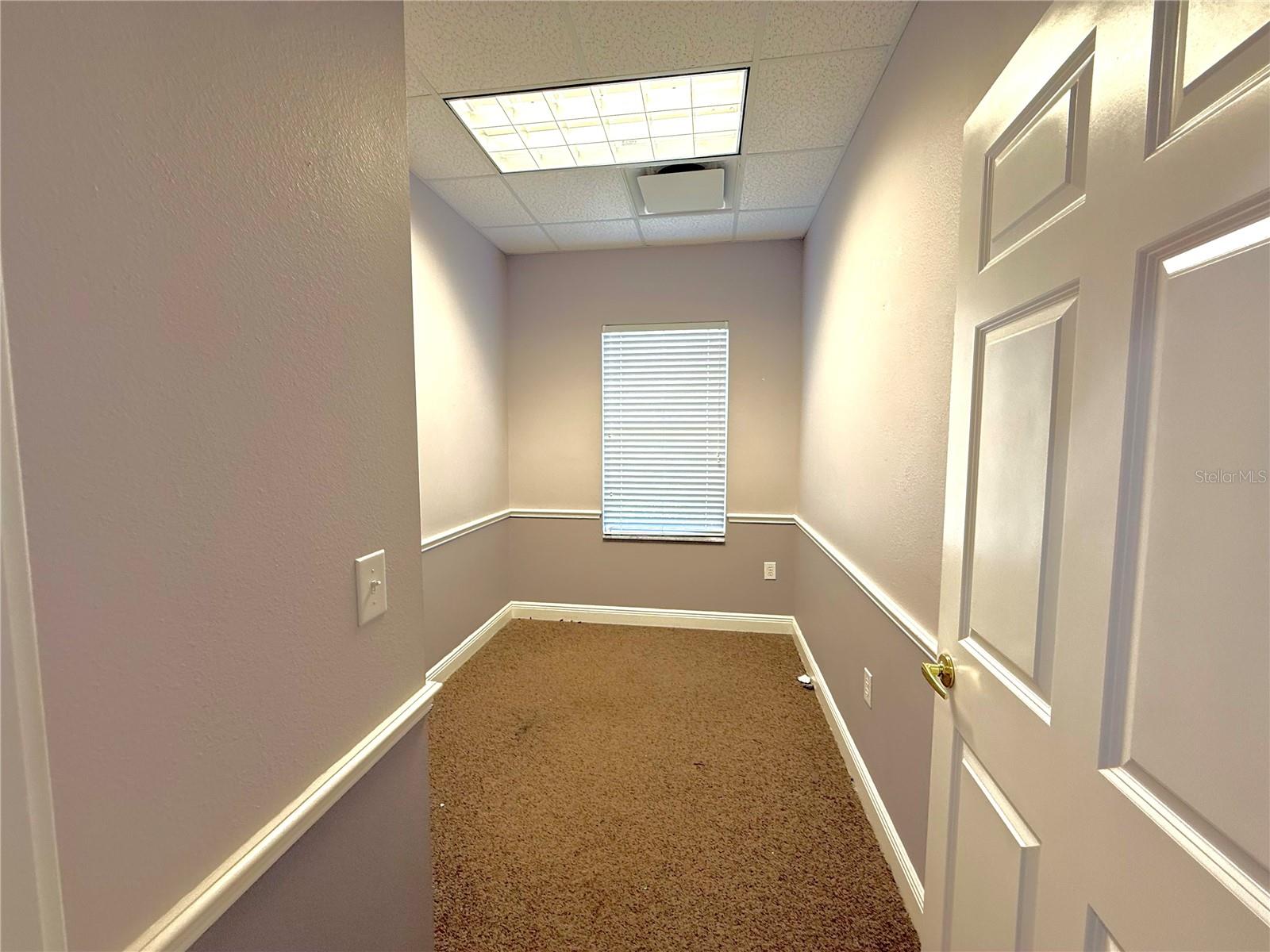 Image 24 of 30 For 1440 Bloomingdale Avenue