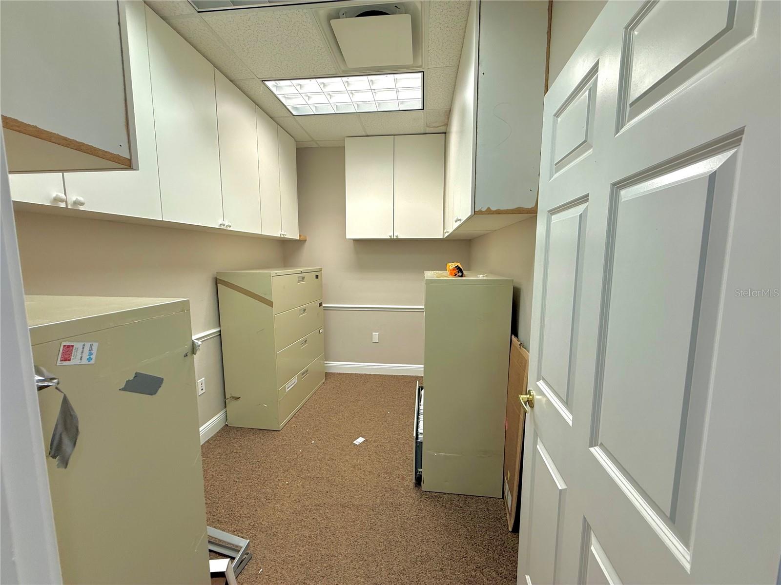 Image 27 of 30 For 1440 Bloomingdale Avenue