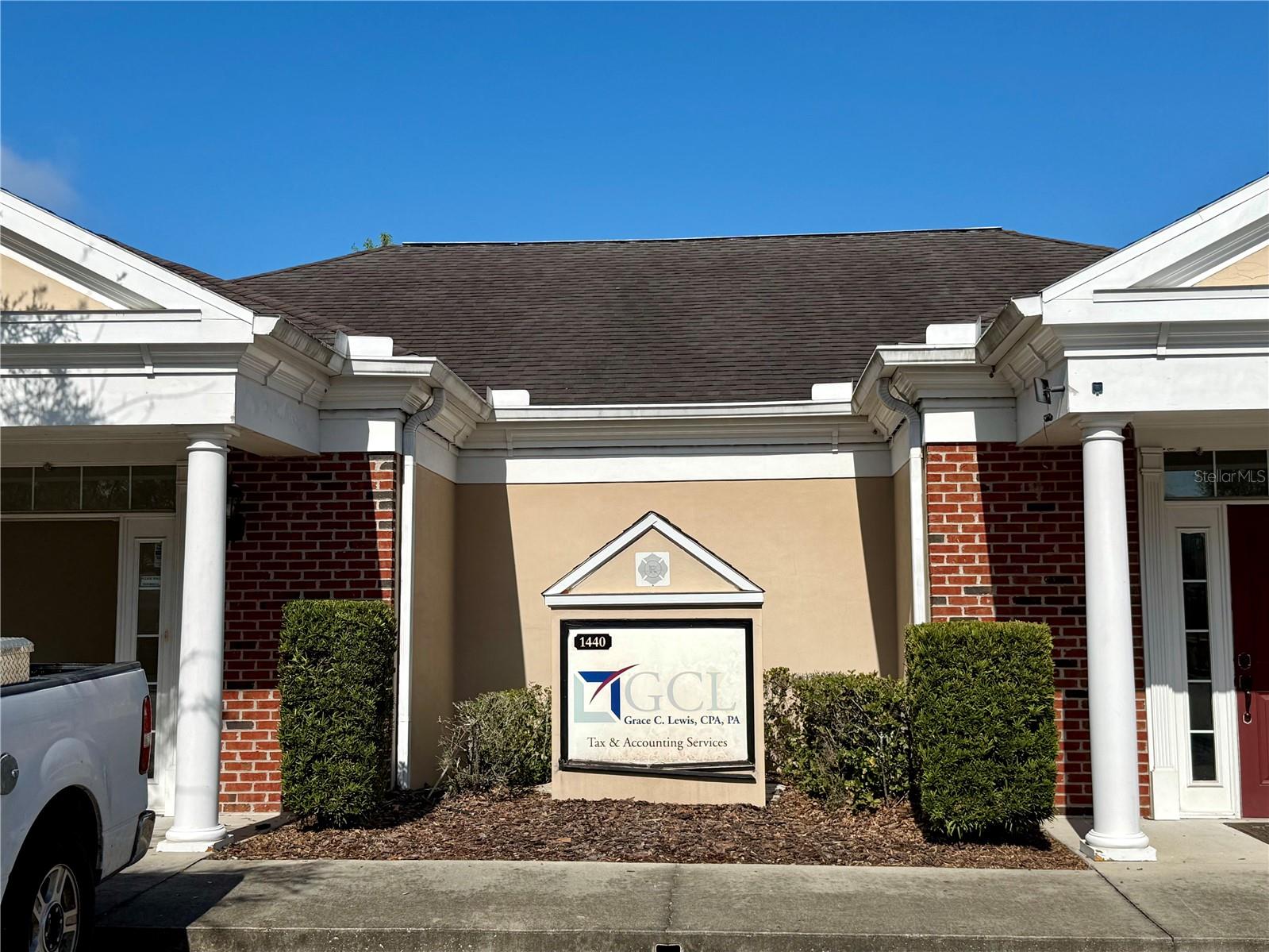 Image 3 of 30 For 1440 Bloomingdale Avenue