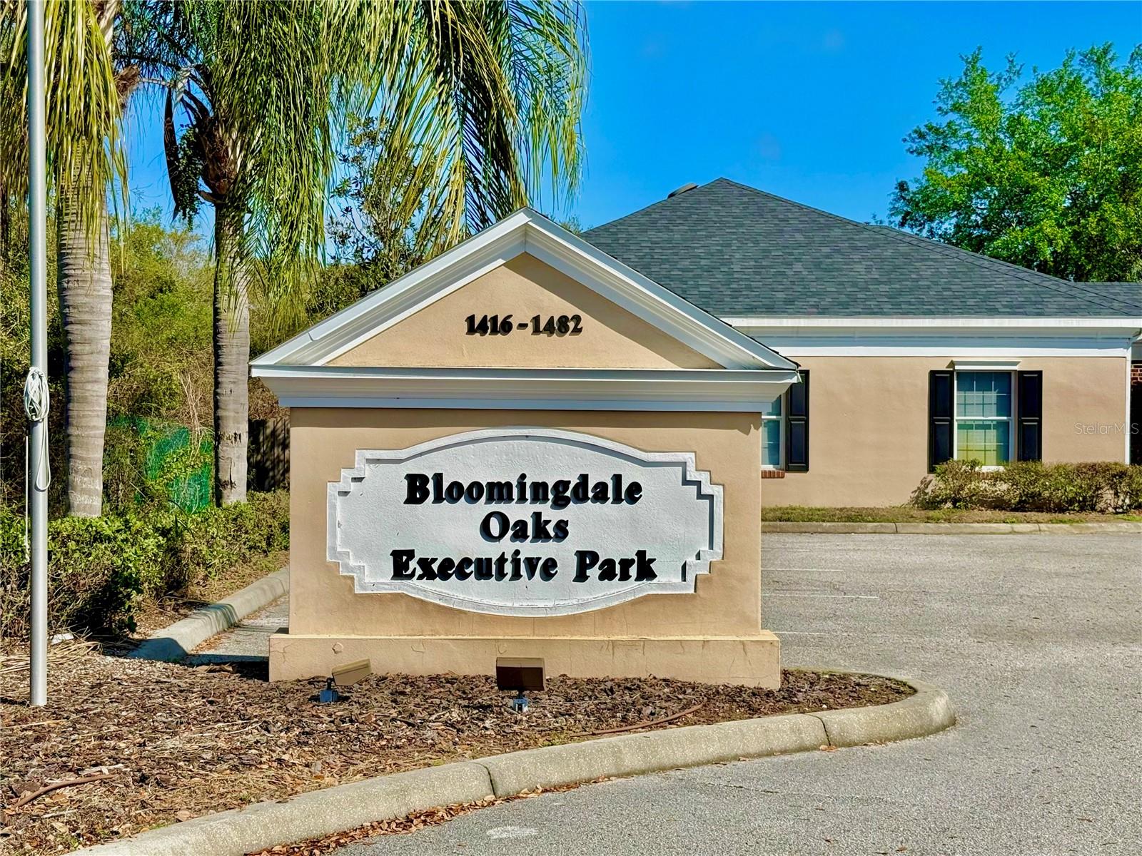 Image 5 of 30 For 1440 Bloomingdale Avenue