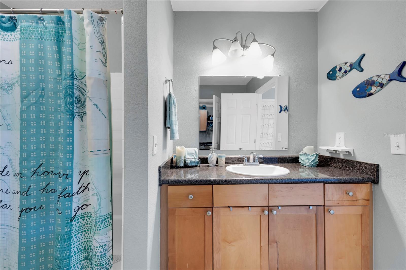 Image 18 of 36 For 237 Seahorse Drive Se H