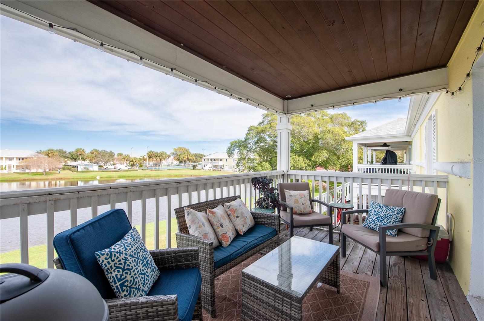 Image 20 of 36 For 237 Seahorse Drive Se H