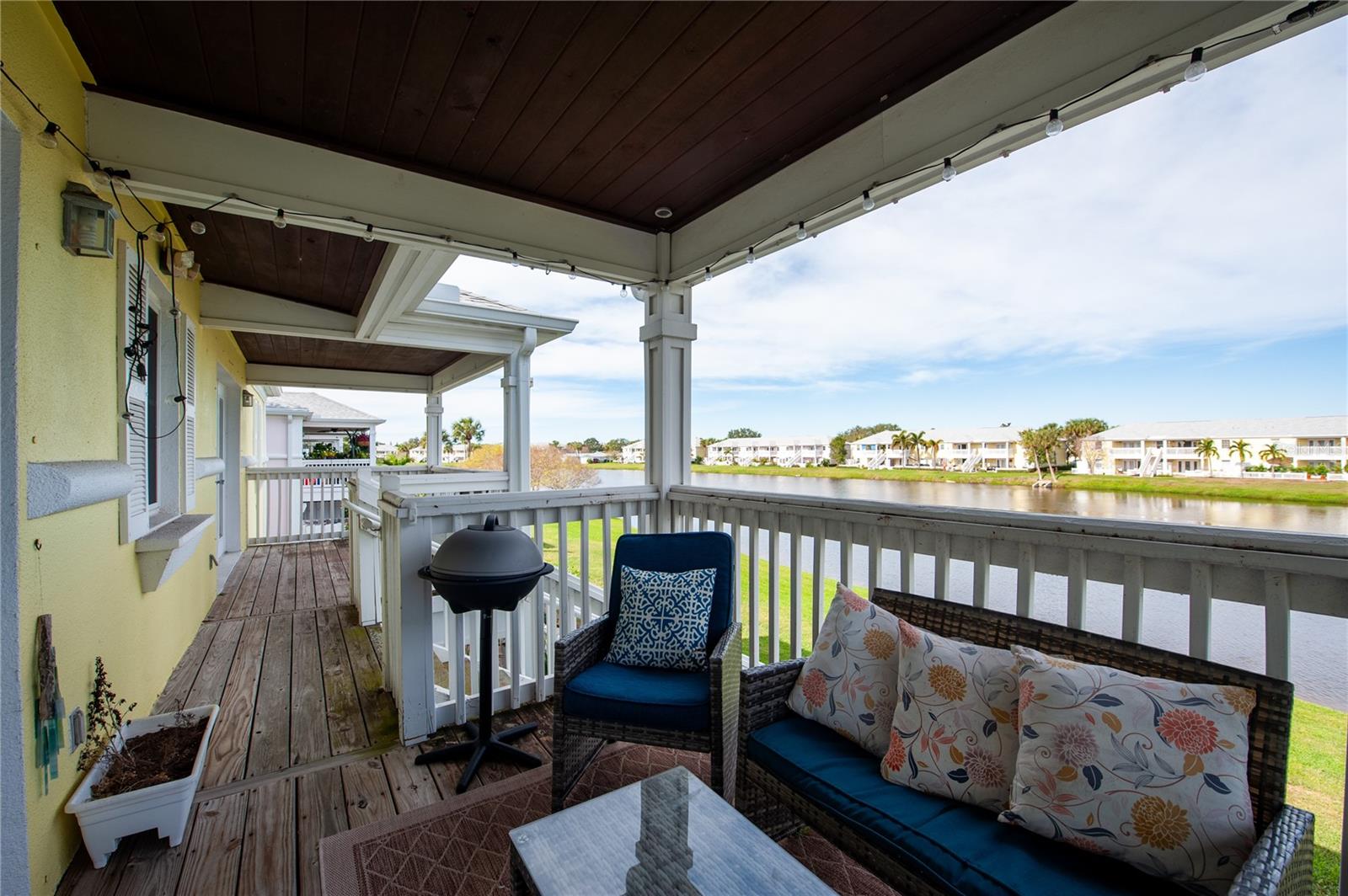 Image 22 of 36 For 237 Seahorse Drive Se H