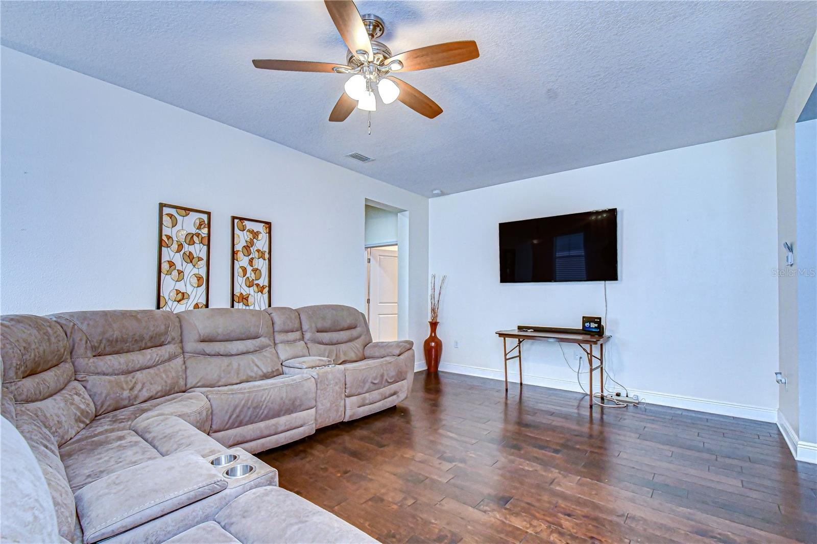 Image 10 of 73 For 11308 Wickersley Place