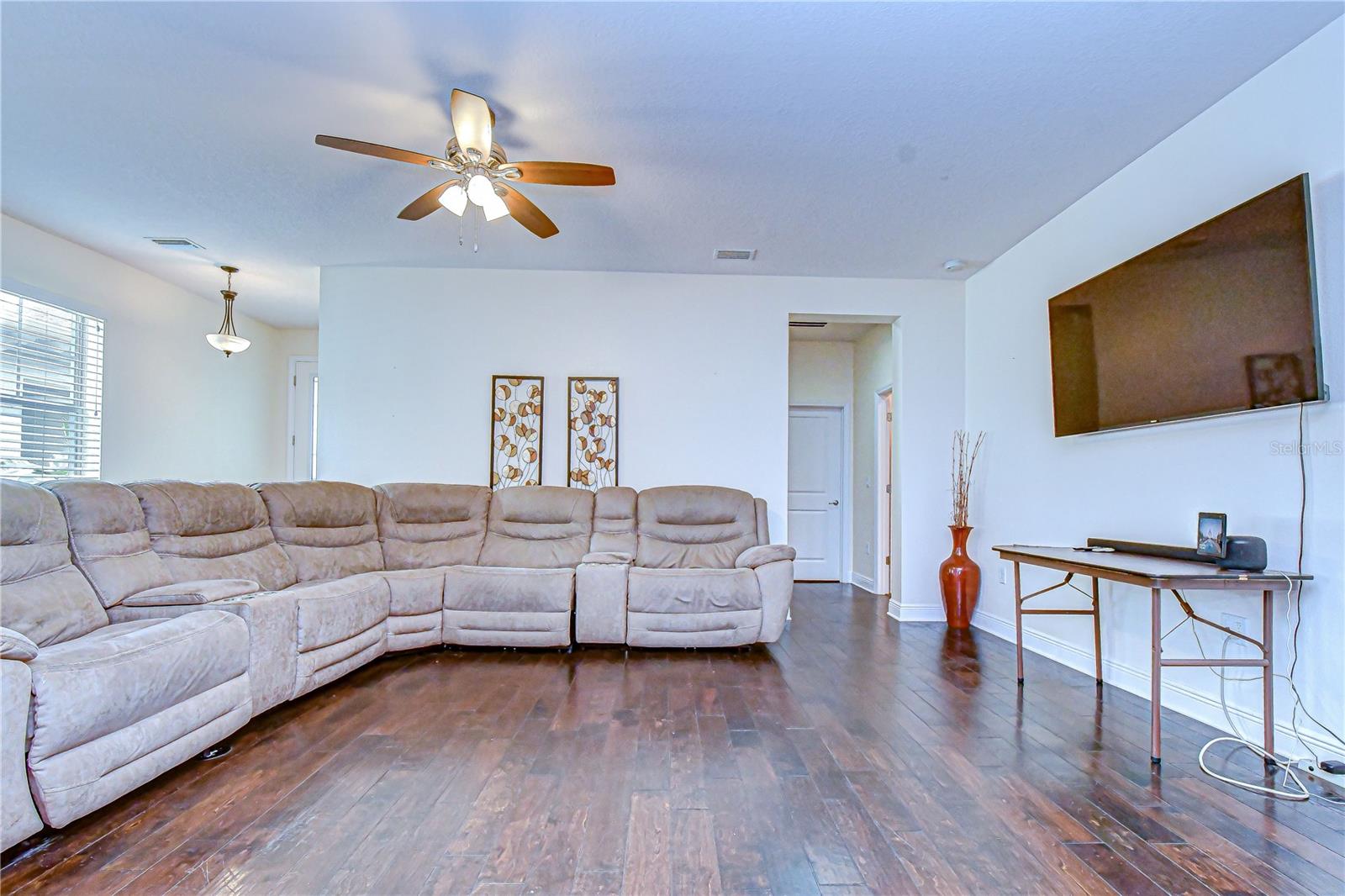 Image 12 of 73 For 11308 Wickersley Place