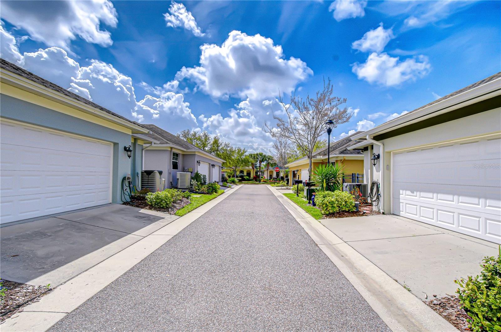 Image 43 of 73 For 11308 Wickersley Place