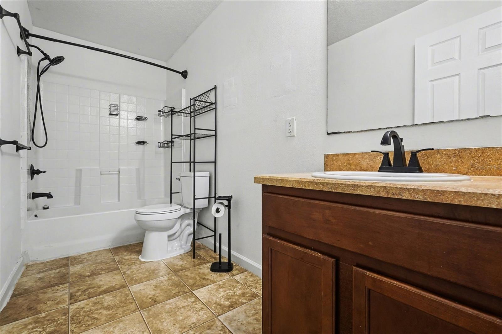 Image 10 of 24 For 115 Pipewort Court Sw