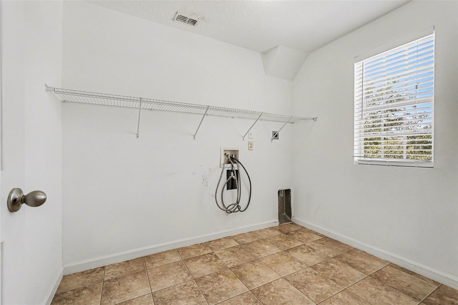 Image 21 of 24 For 115 Pipewort Court Sw