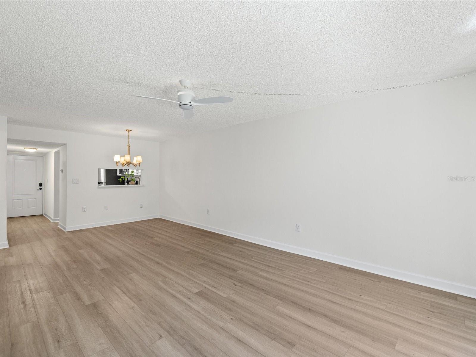 Image 13 of 40 For 19701 Gulf Boulevard 105