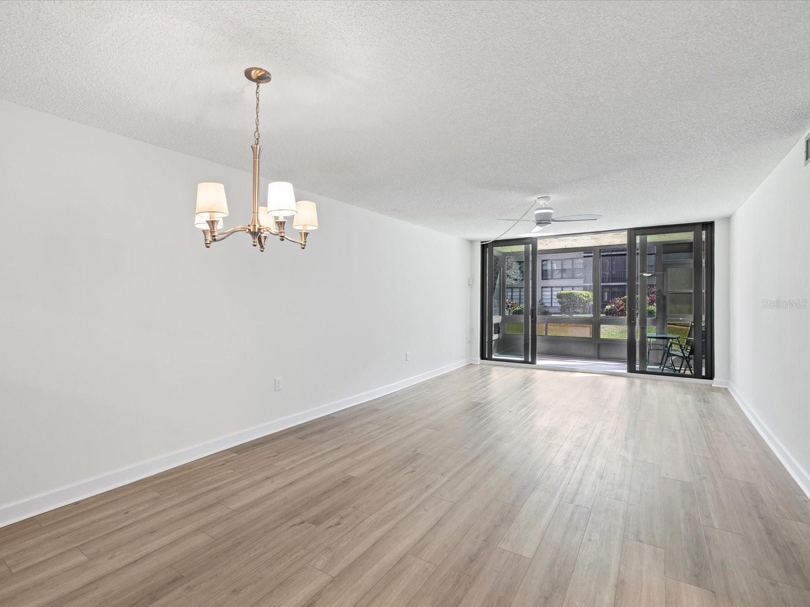 Image 14 of 40 For 19701 Gulf Boulevard 105