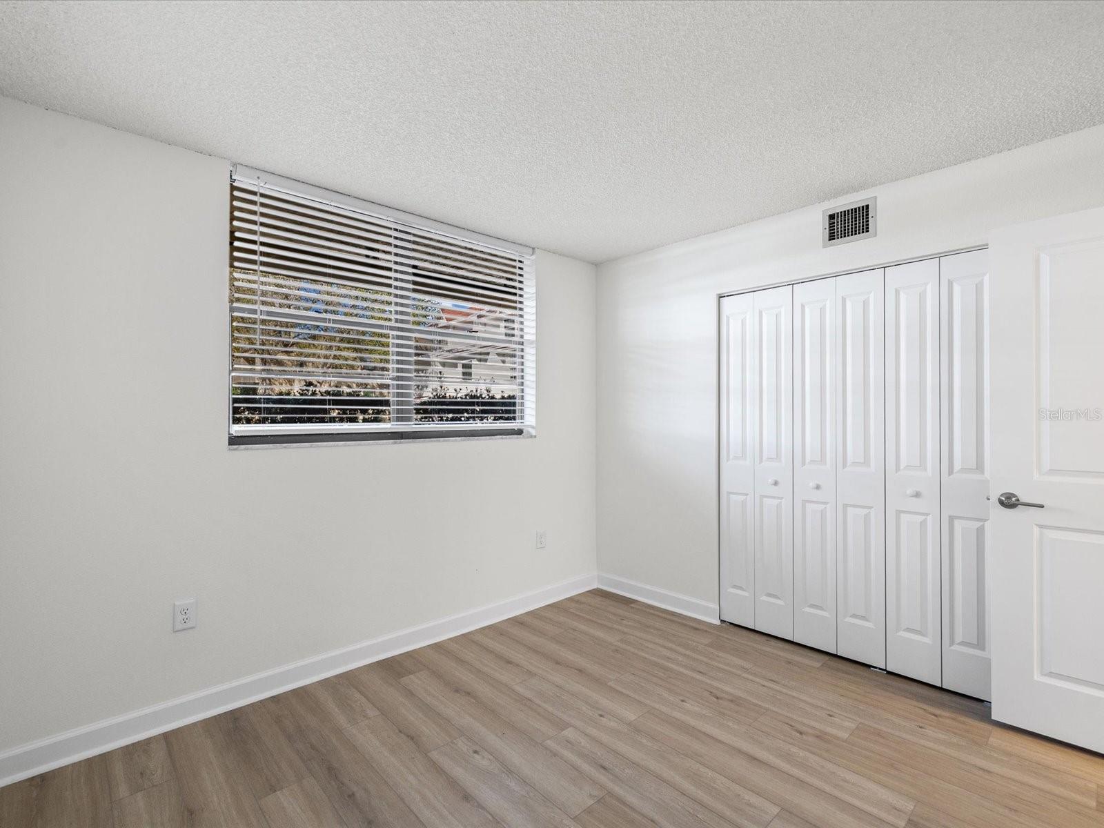 Image 21 of 40 For 19701 Gulf Boulevard 105