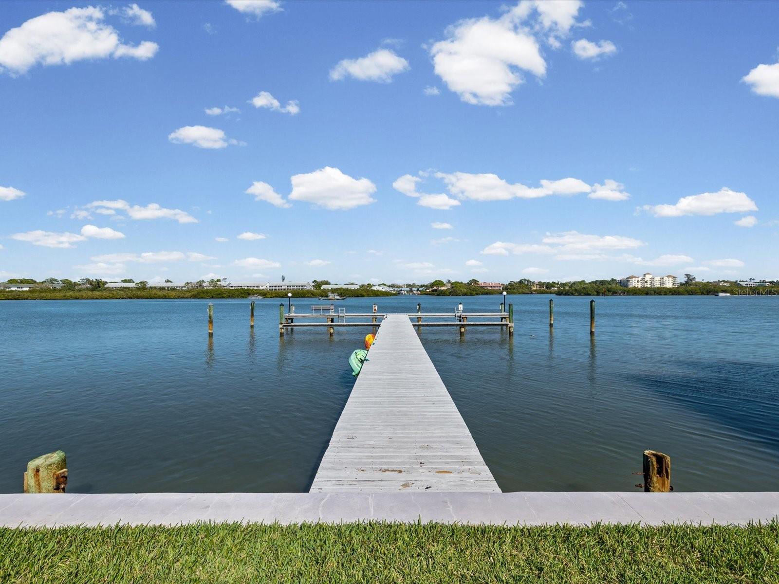 Image 25 of 40 For 19701 Gulf Boulevard 105