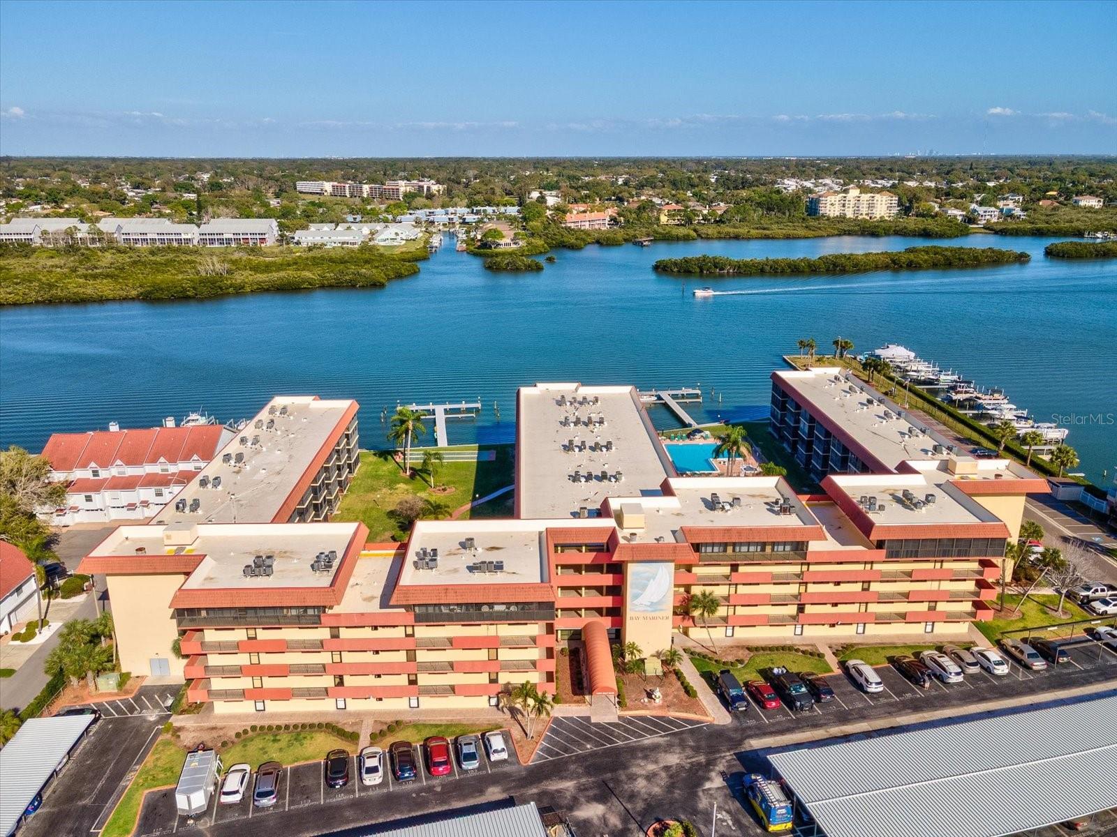 Image 34 of 40 For 19701 Gulf Boulevard 105