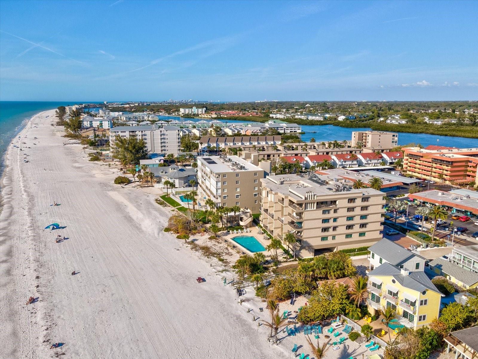 Image 39 of 40 For 19701 Gulf Boulevard 105