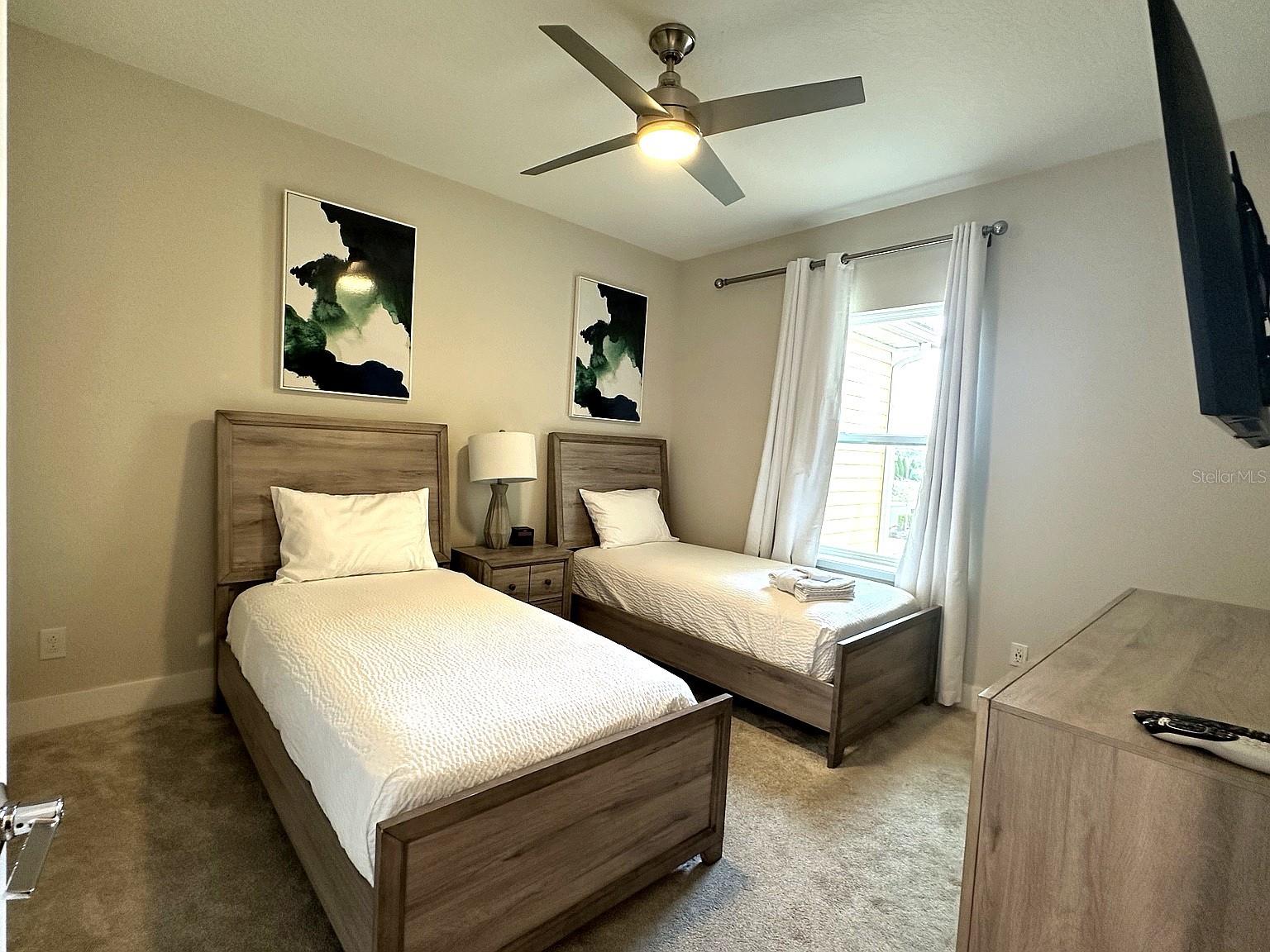 Image 7 of 12 For 7909 Draw Street