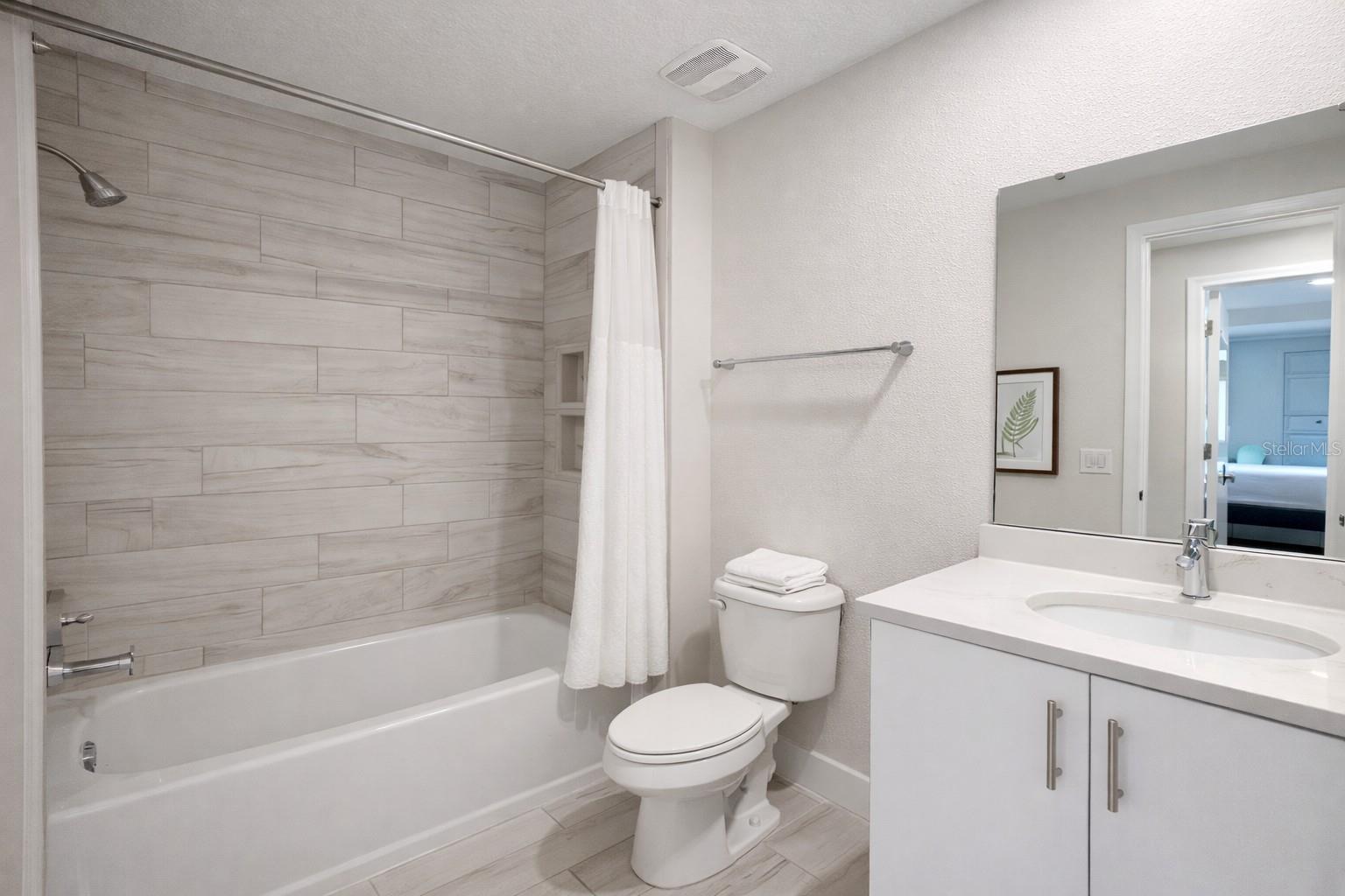 Image 8 of 12 For 7909 Draw Street