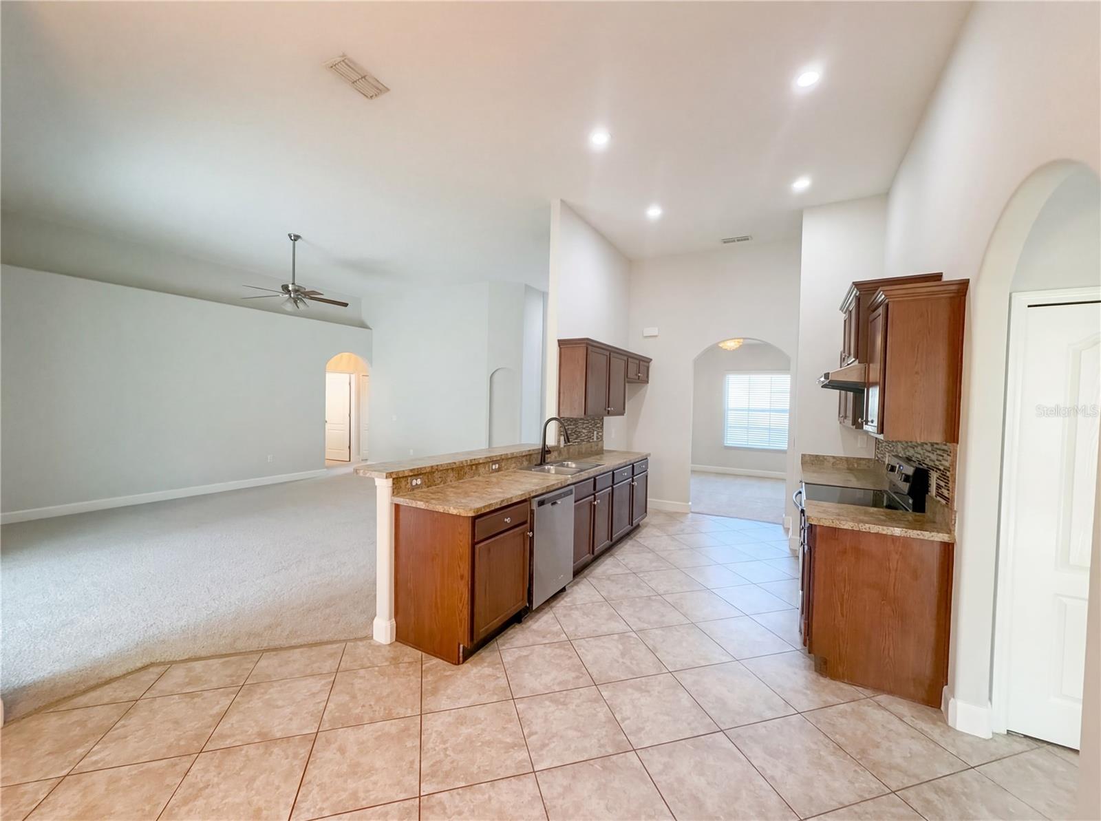 Image 10 of 24 For 6326 Hickory Leaf Place