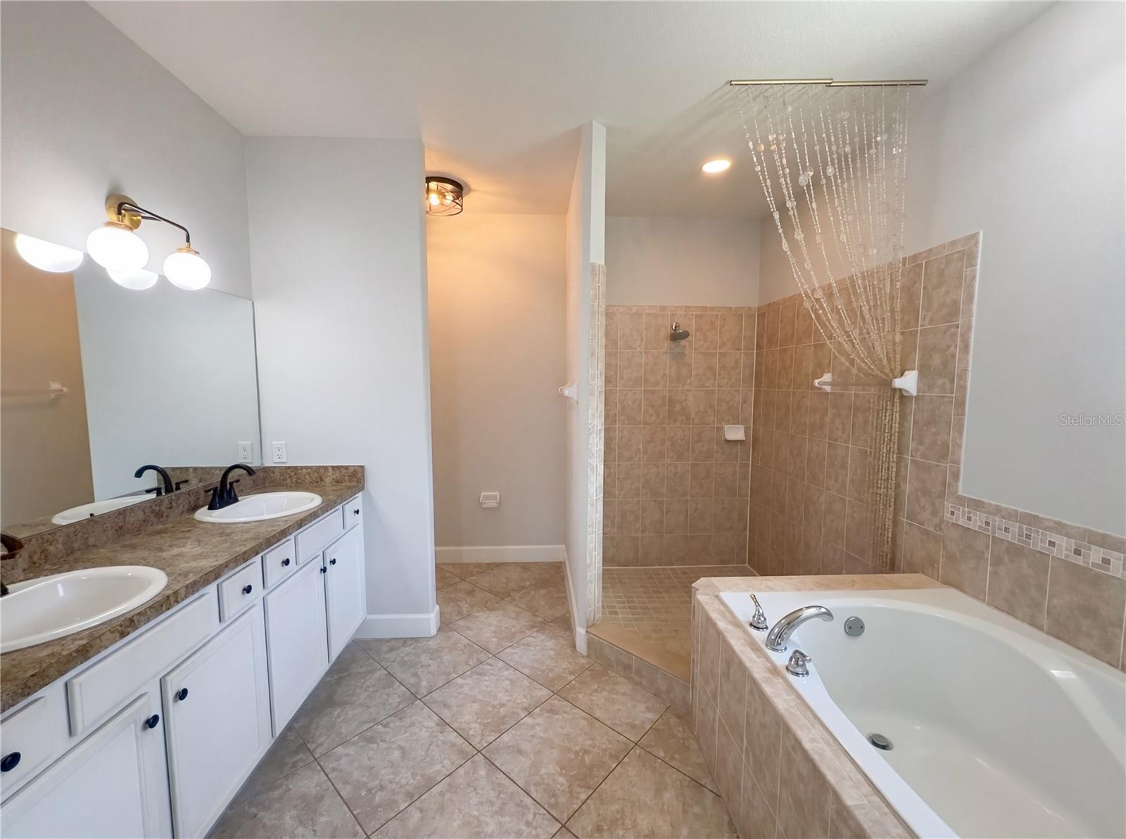 Image 17 of 24 For 6326 Hickory Leaf Place