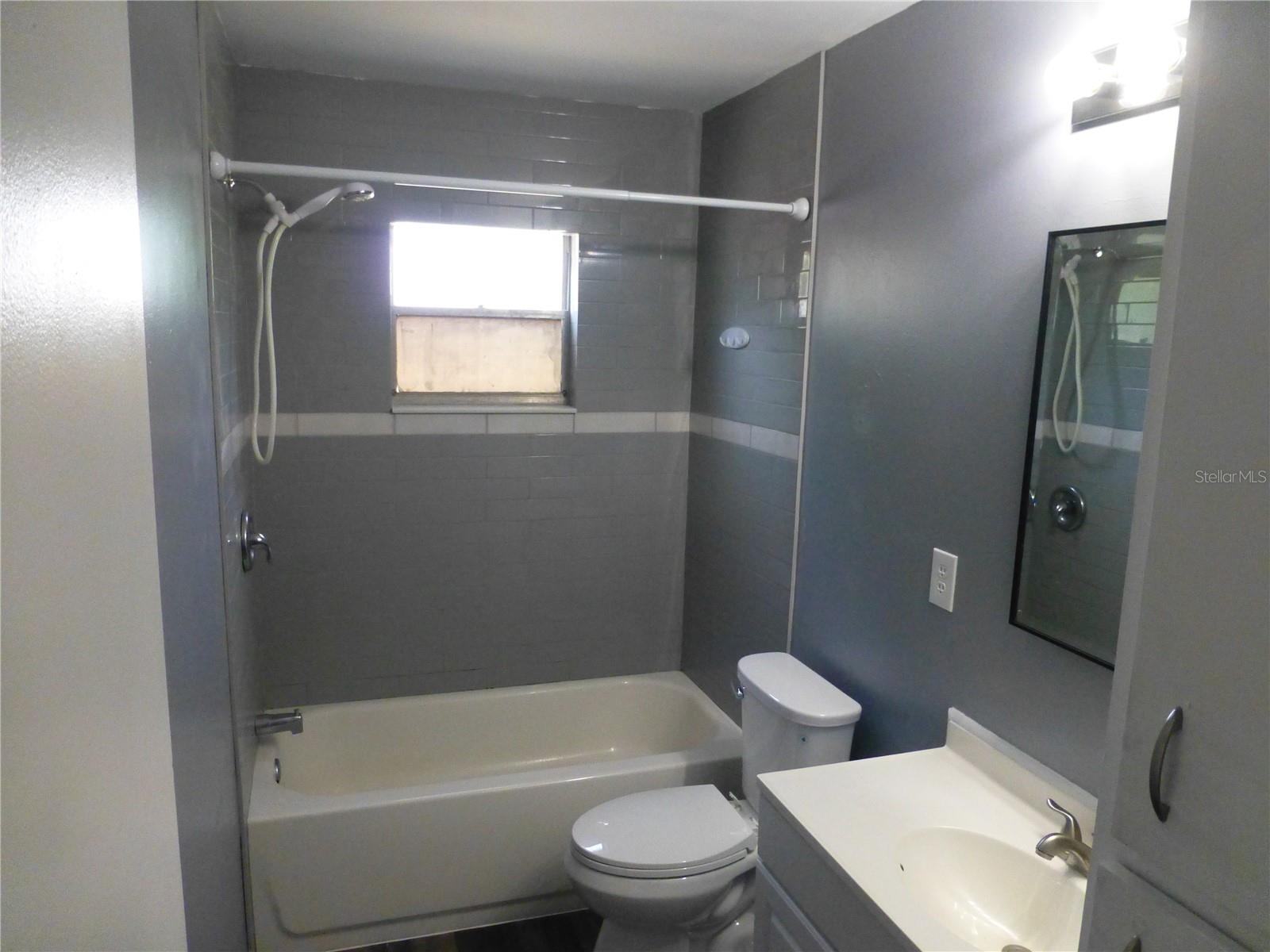 Image 20 of 40 For 197 Highland Road B