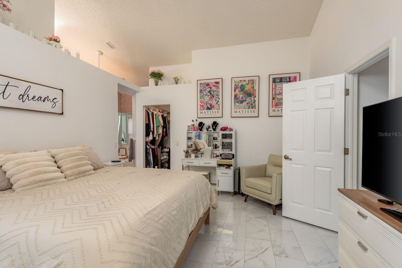 Image 13 of 50 For 13825 Leroux Drive