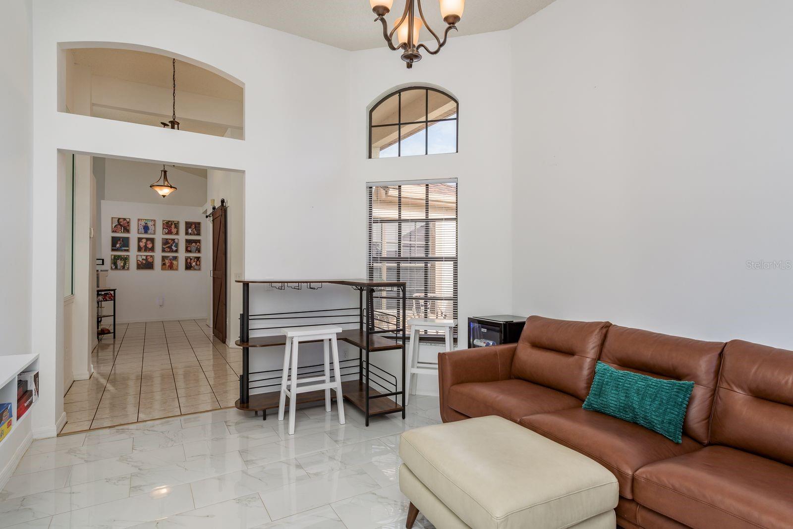 Image 19 of 50 For 13825 Leroux Drive