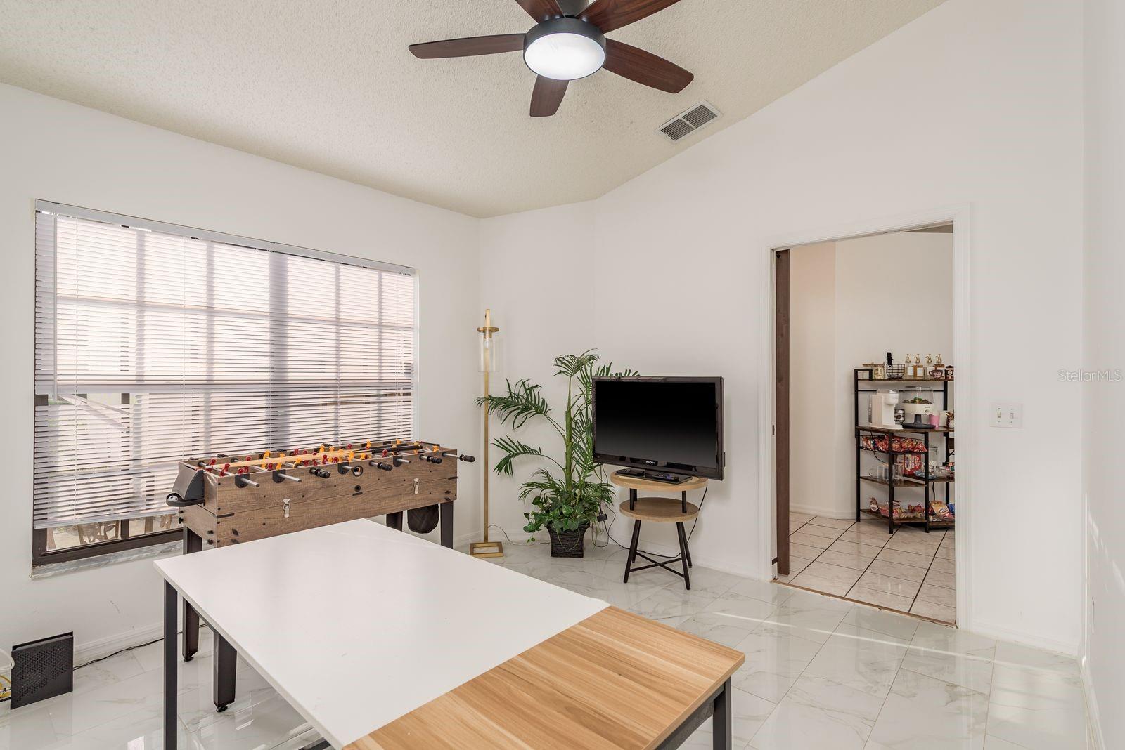 Image 22 of 50 For 13825 Leroux Drive