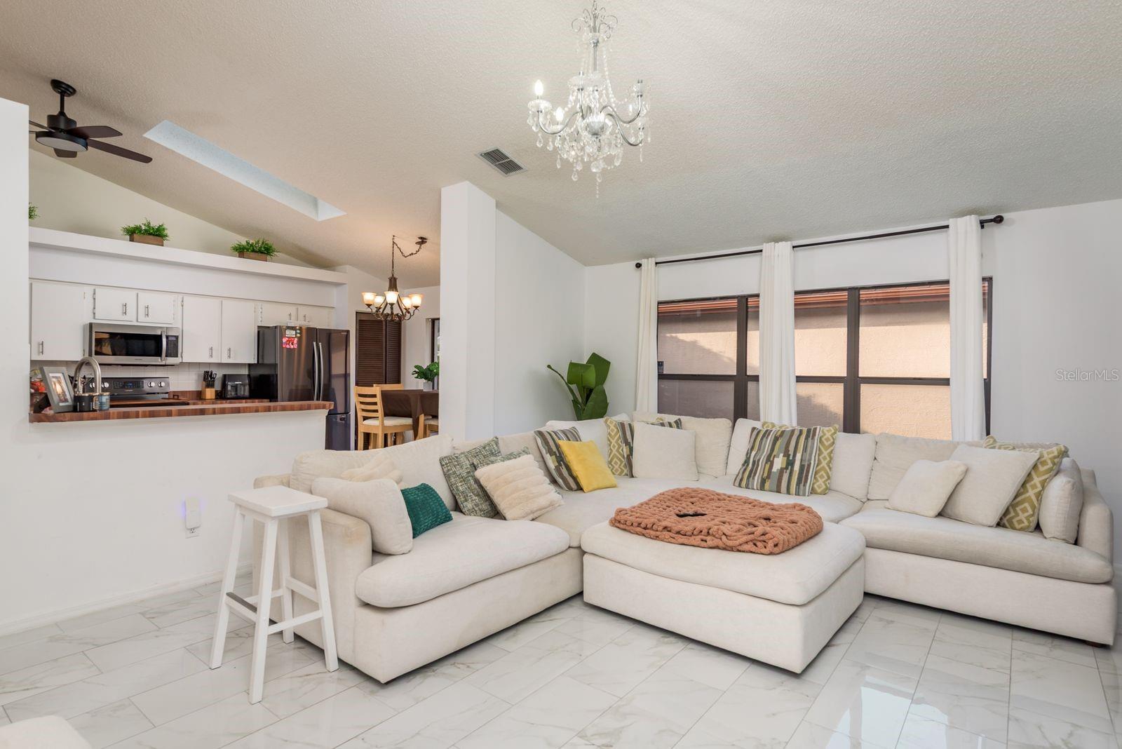 Image 9 of 50 For 13825 Leroux Drive