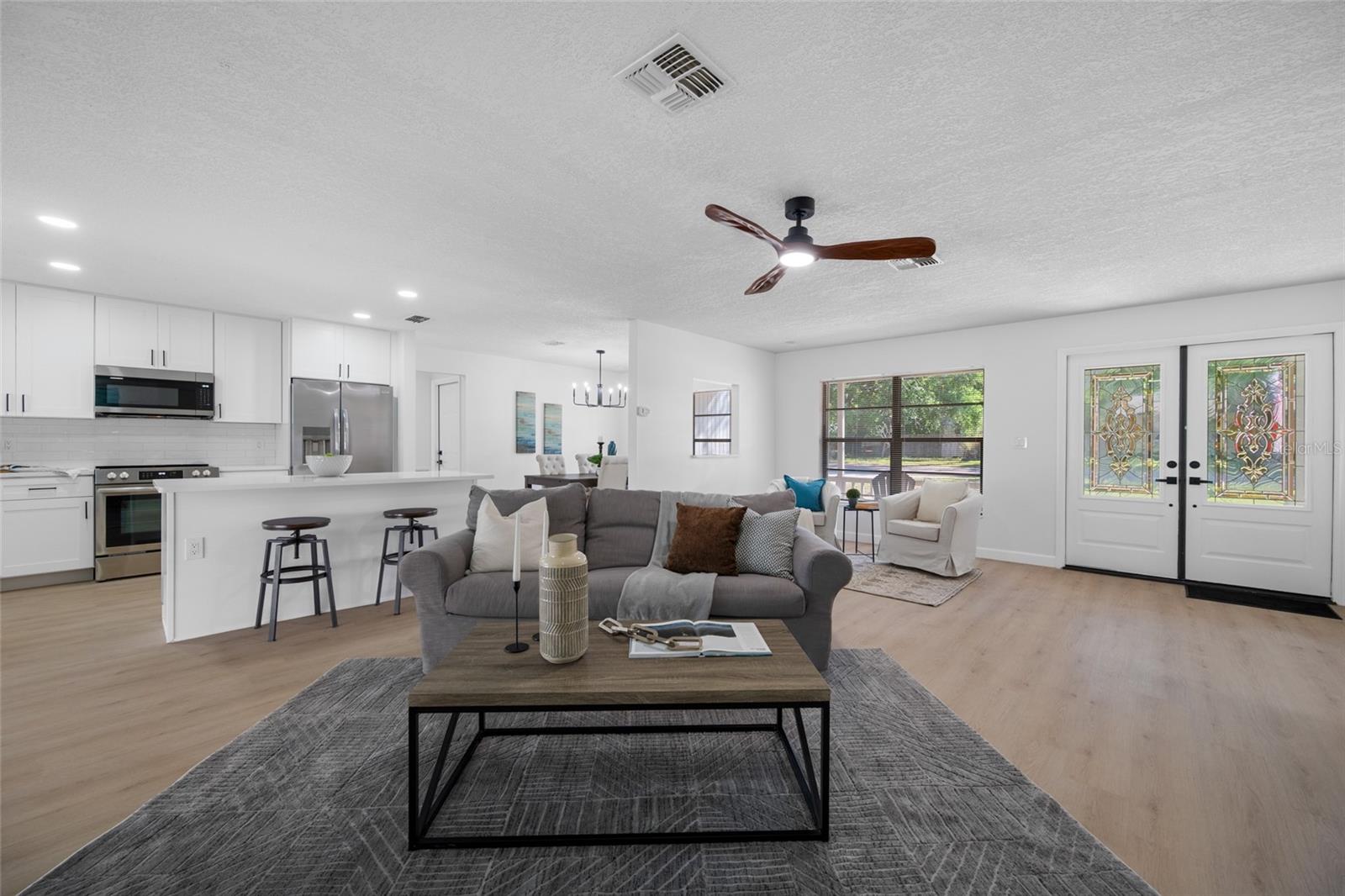 Image 10 of 71 For 9880 Bay Street