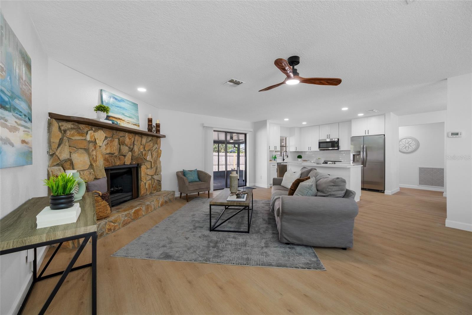 Image 11 of 71 For 9880 Bay Street