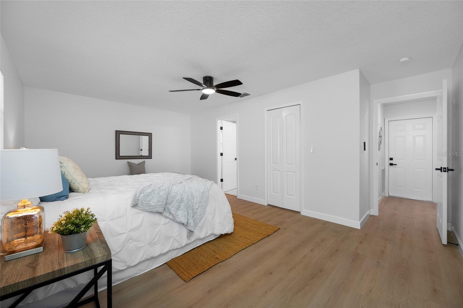 Image 24 of 71 For 9880 Bay Street