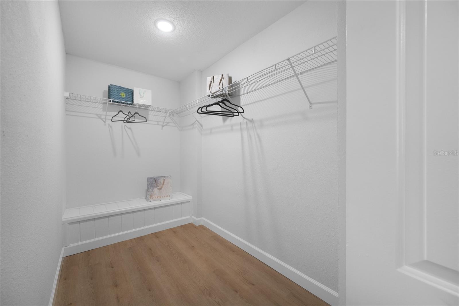 Image 25 of 71 For 9880 Bay Street