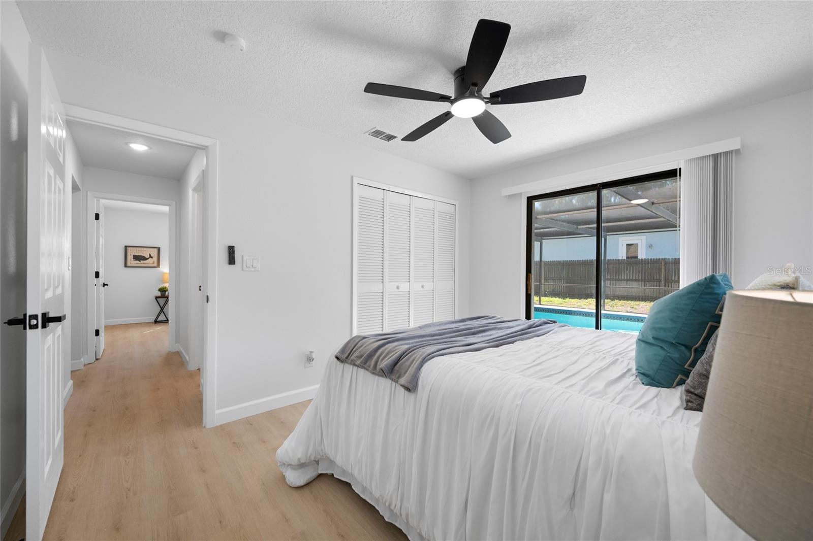 Image 36 of 71 For 9880 Bay Street