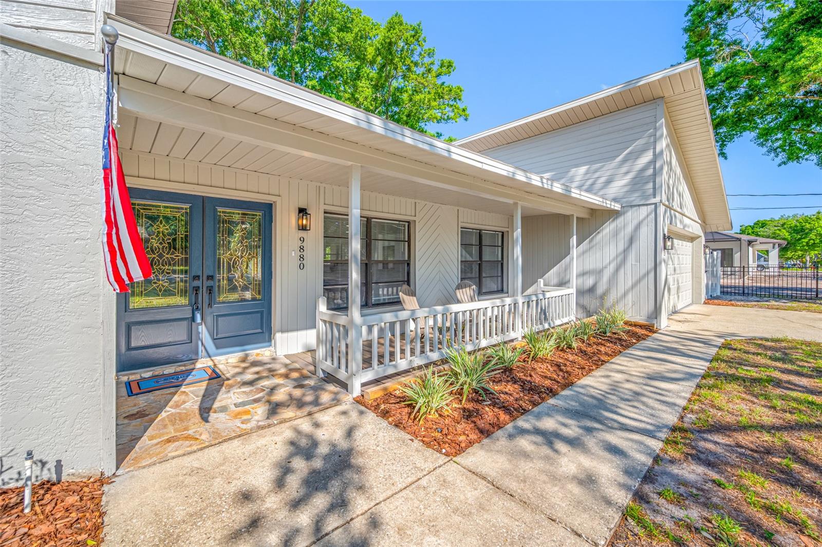 Image 4 of 71 For 9880 Bay Street