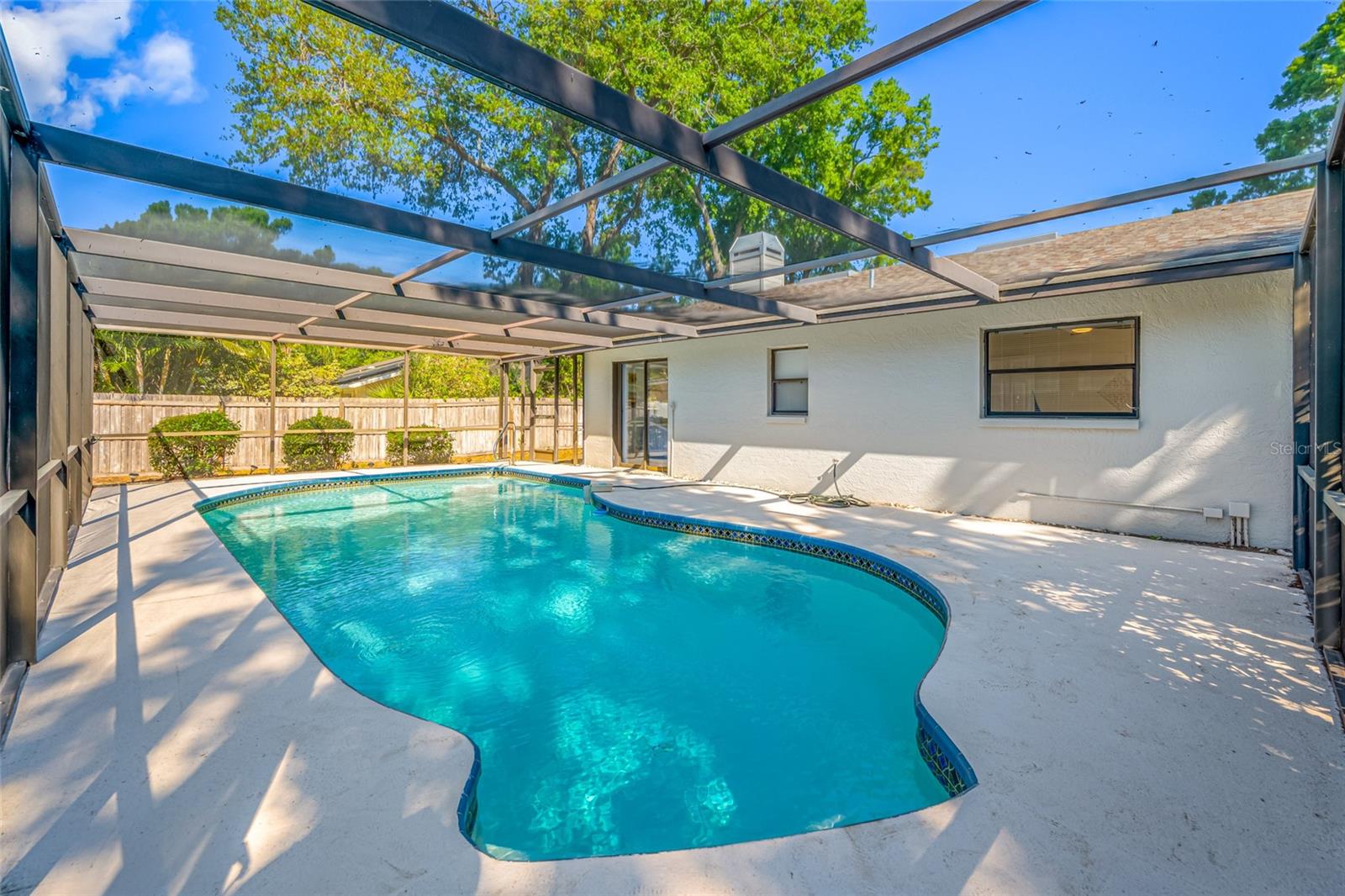 Image 49 of 71 For 9880 Bay Street