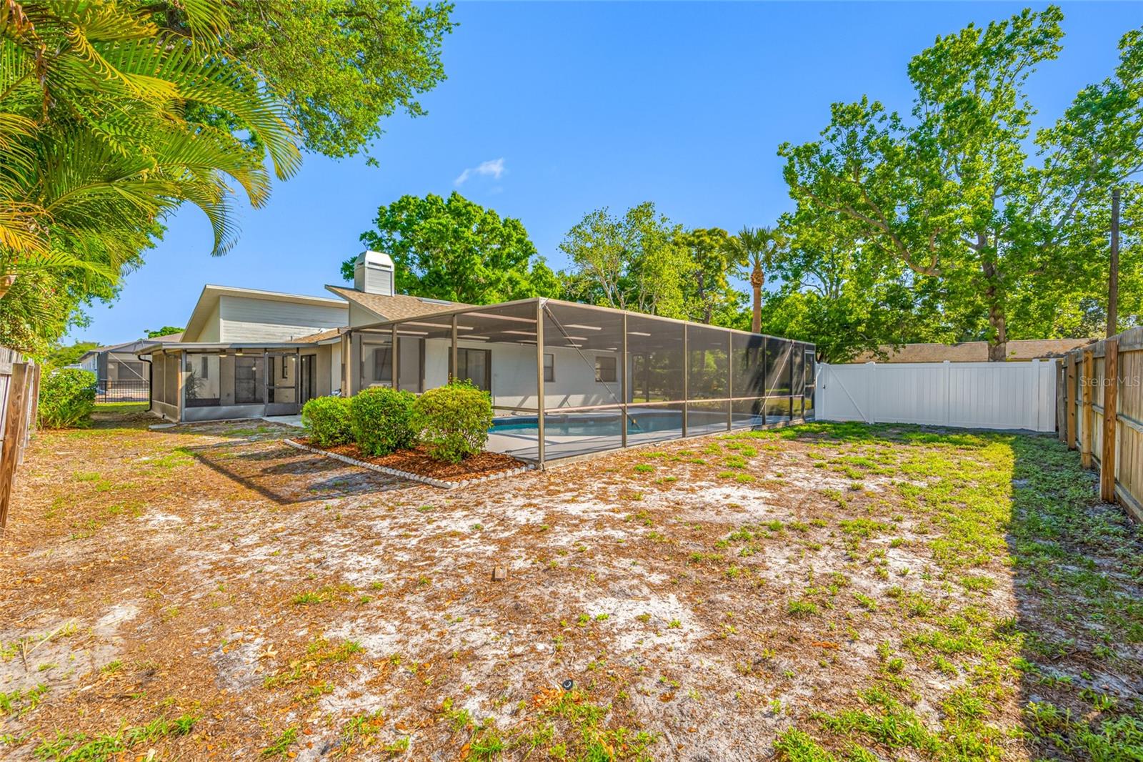 Image 53 of 71 For 9880 Bay Street