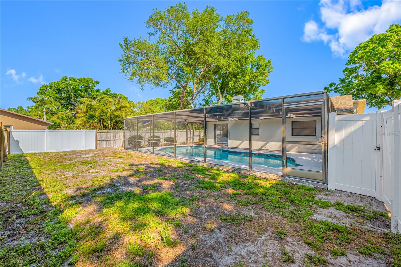 Image 54 of 71 For 9880 Bay Street