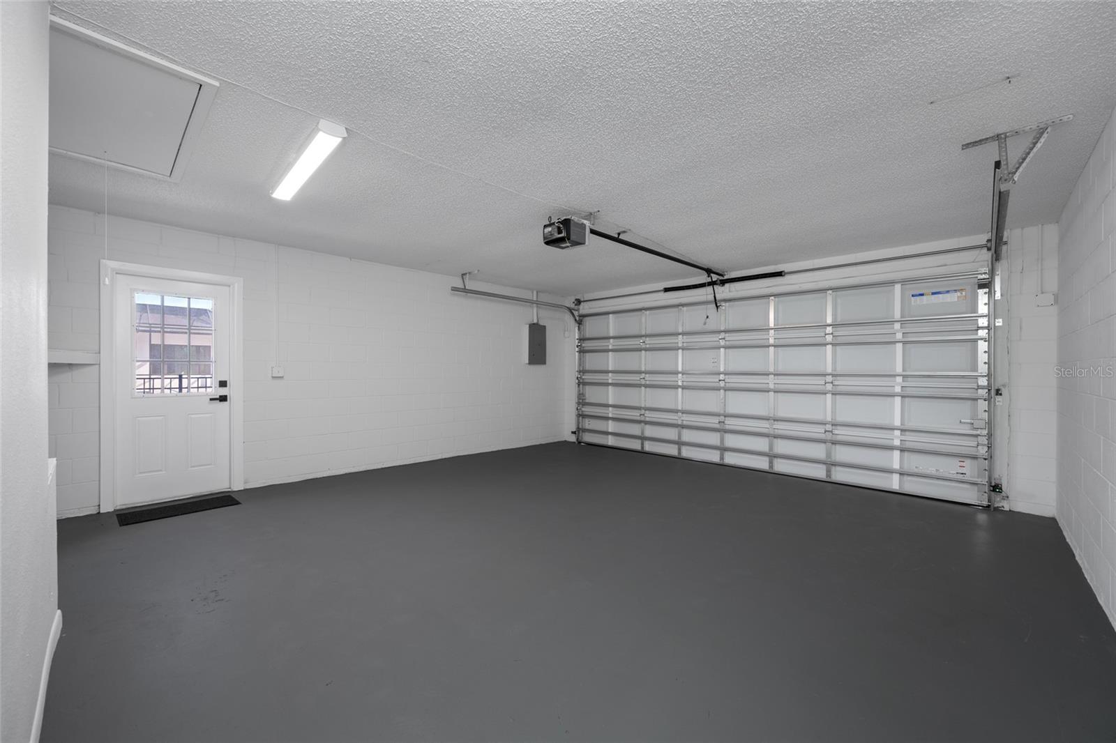 Image 55 of 71 For 9880 Bay Street