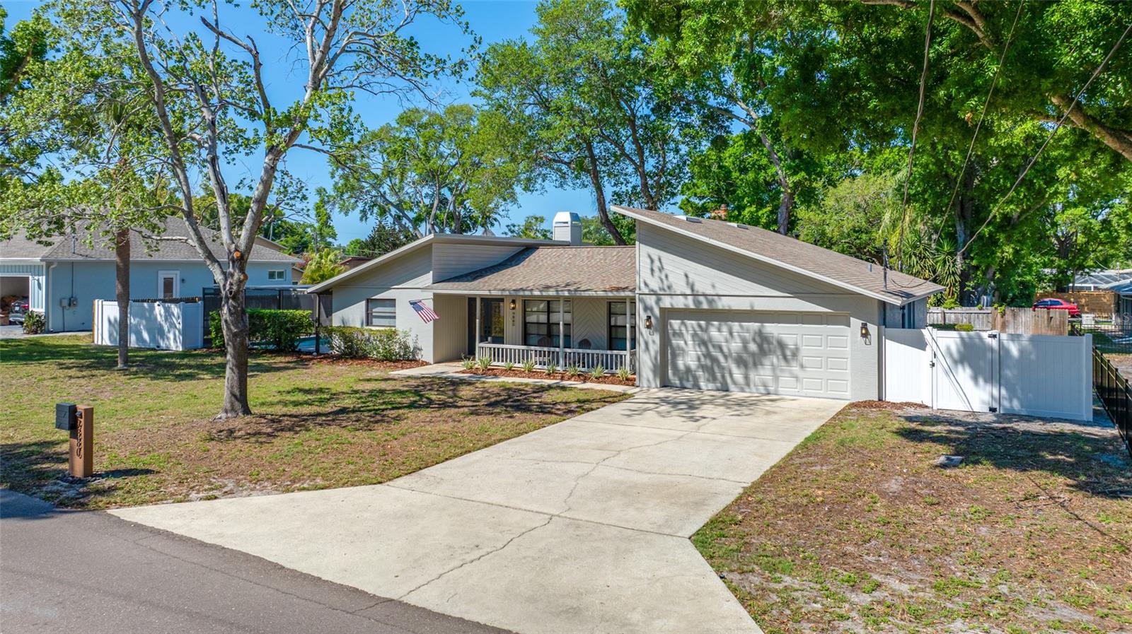 Image 59 of 71 For 9880 Bay Street