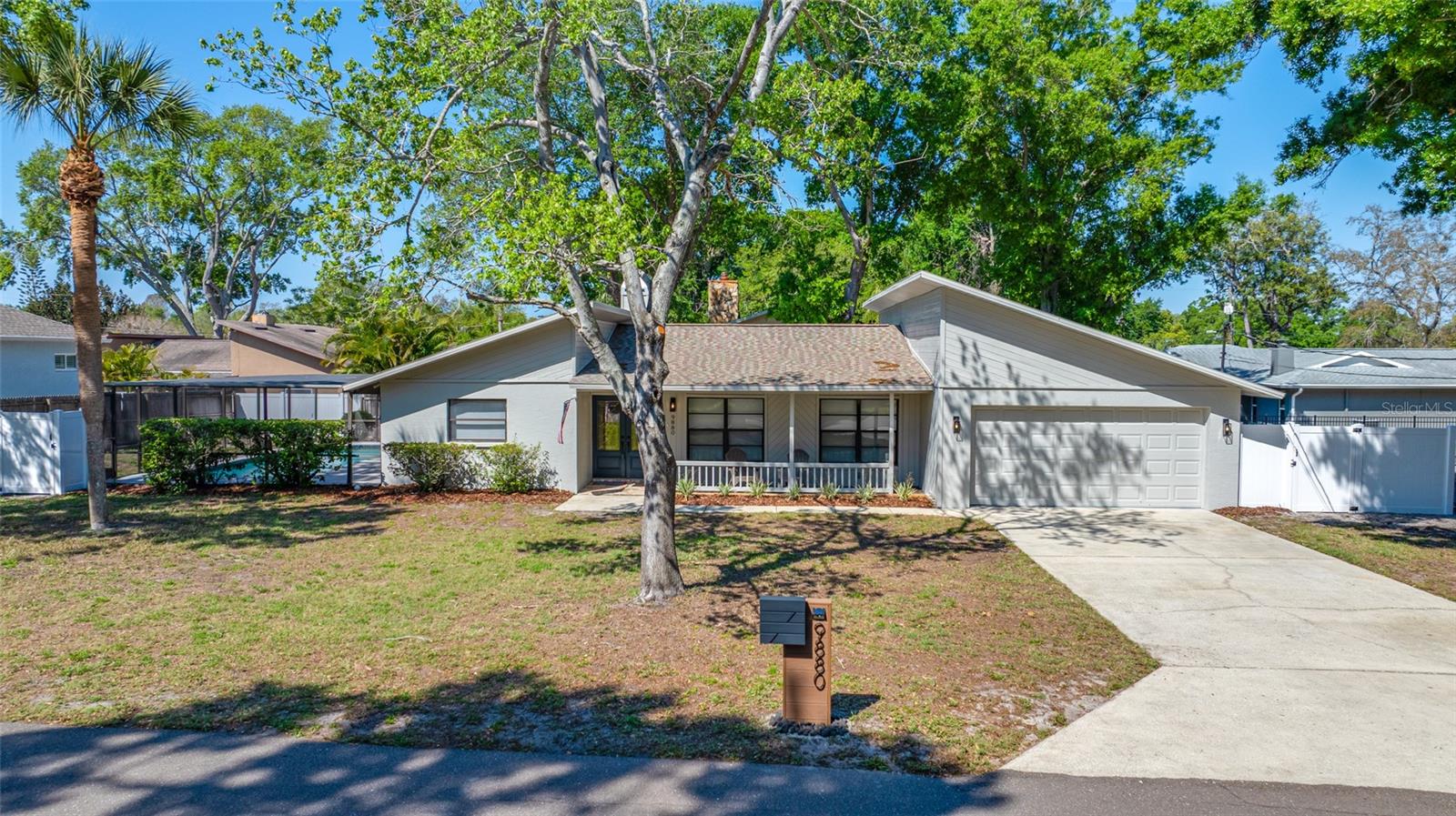 Image 60 of 71 For 9880 Bay Street